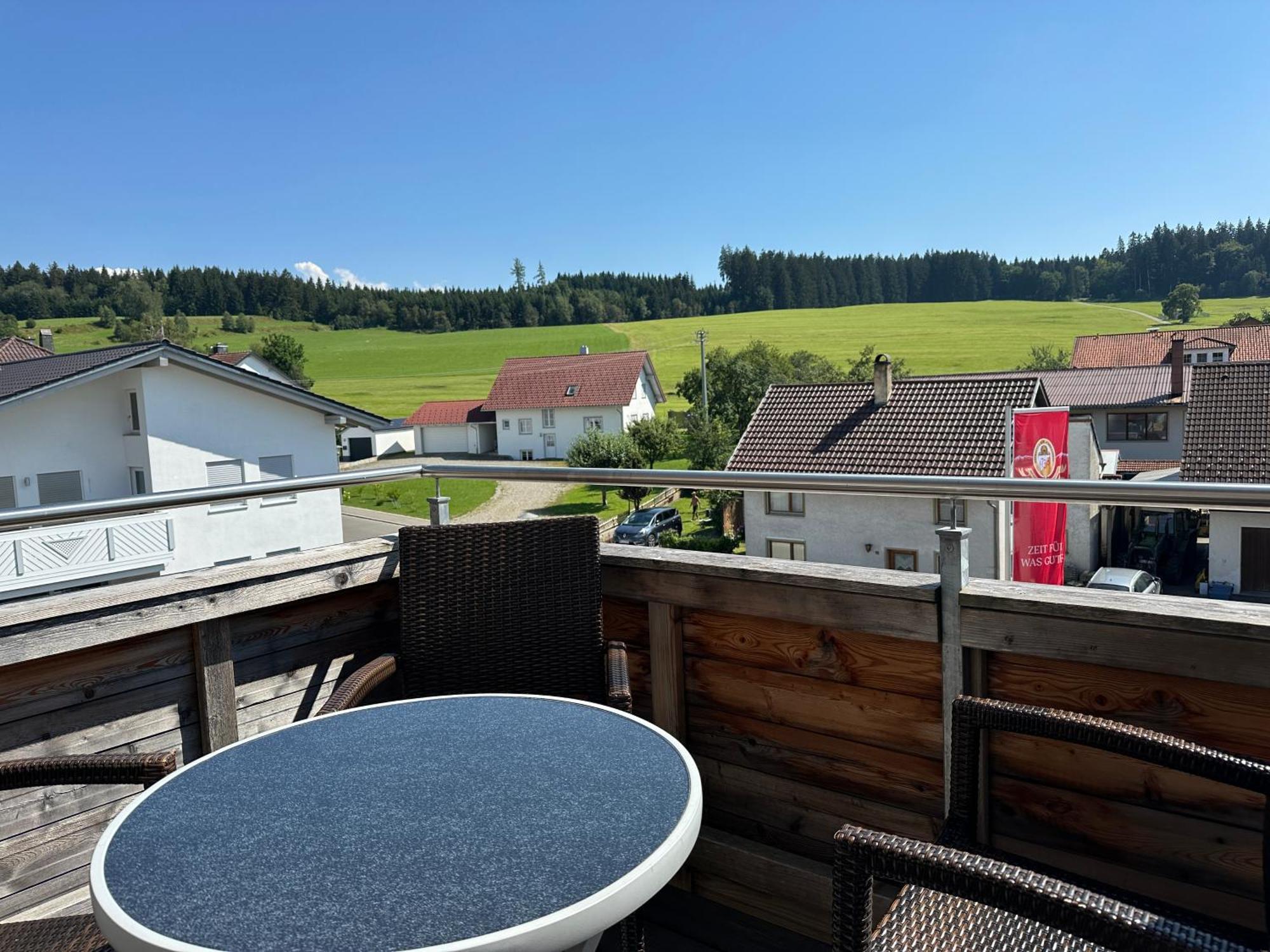 Landgasthaus Zum Kreuz Gbr Isny im Allgäu Esterno foto
