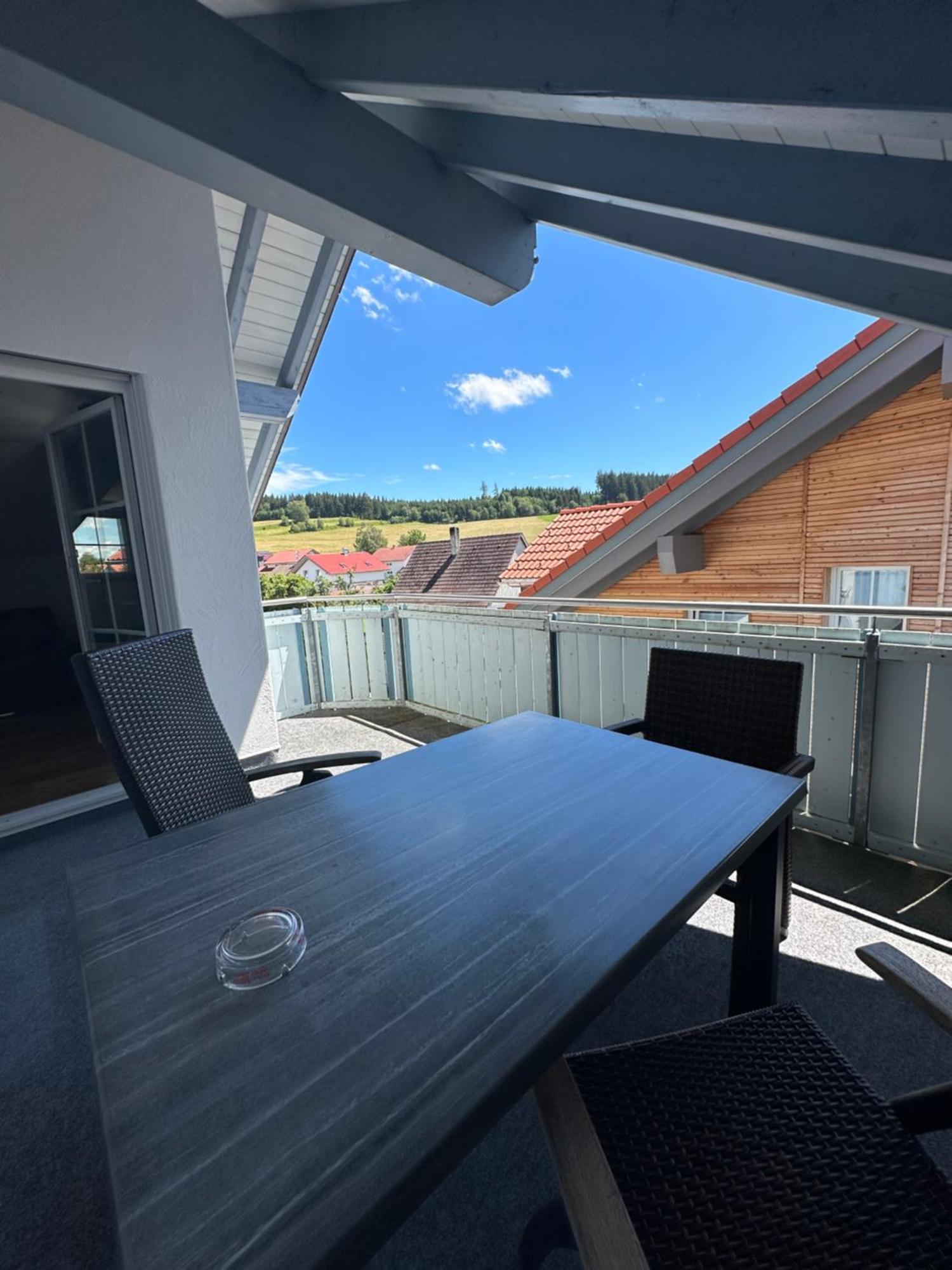 Landgasthaus Zum Kreuz Gbr Isny im Allgäu Esterno foto
